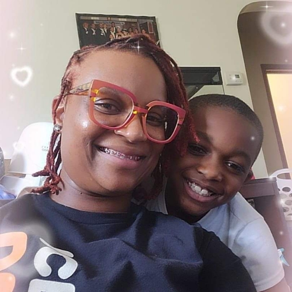 Let's make some deals - Melanie - Picture 2 of 3